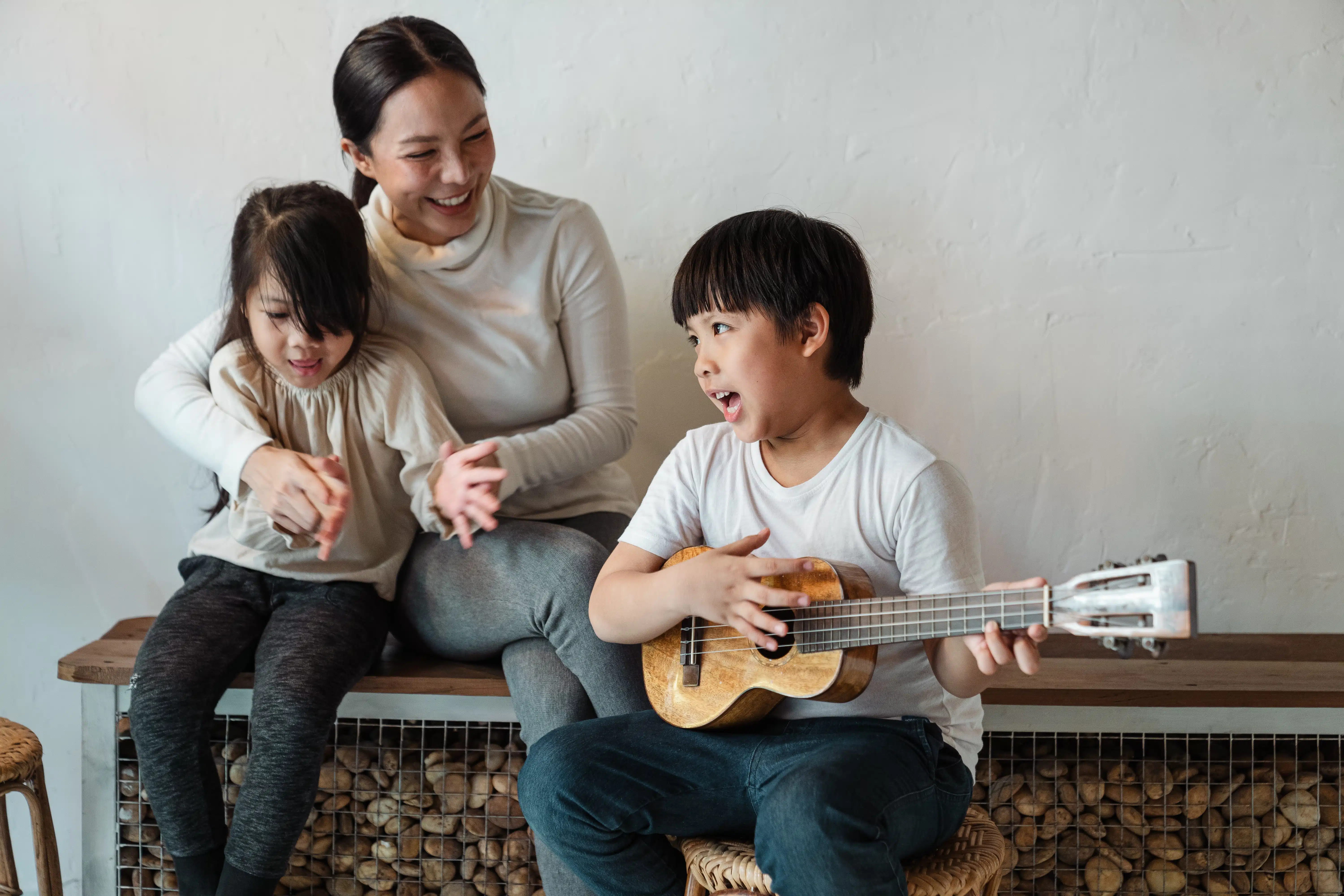 9 Amazingly Effective Songs To Teach English In The Classroom
