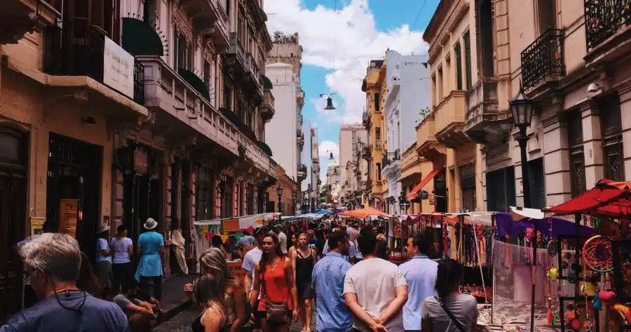 How To Protect Yourself While Travelling Solo