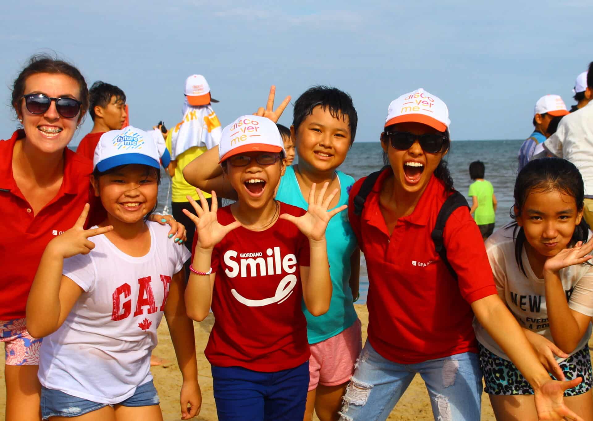 TEFL teachers with their students in a volunteer teaching job